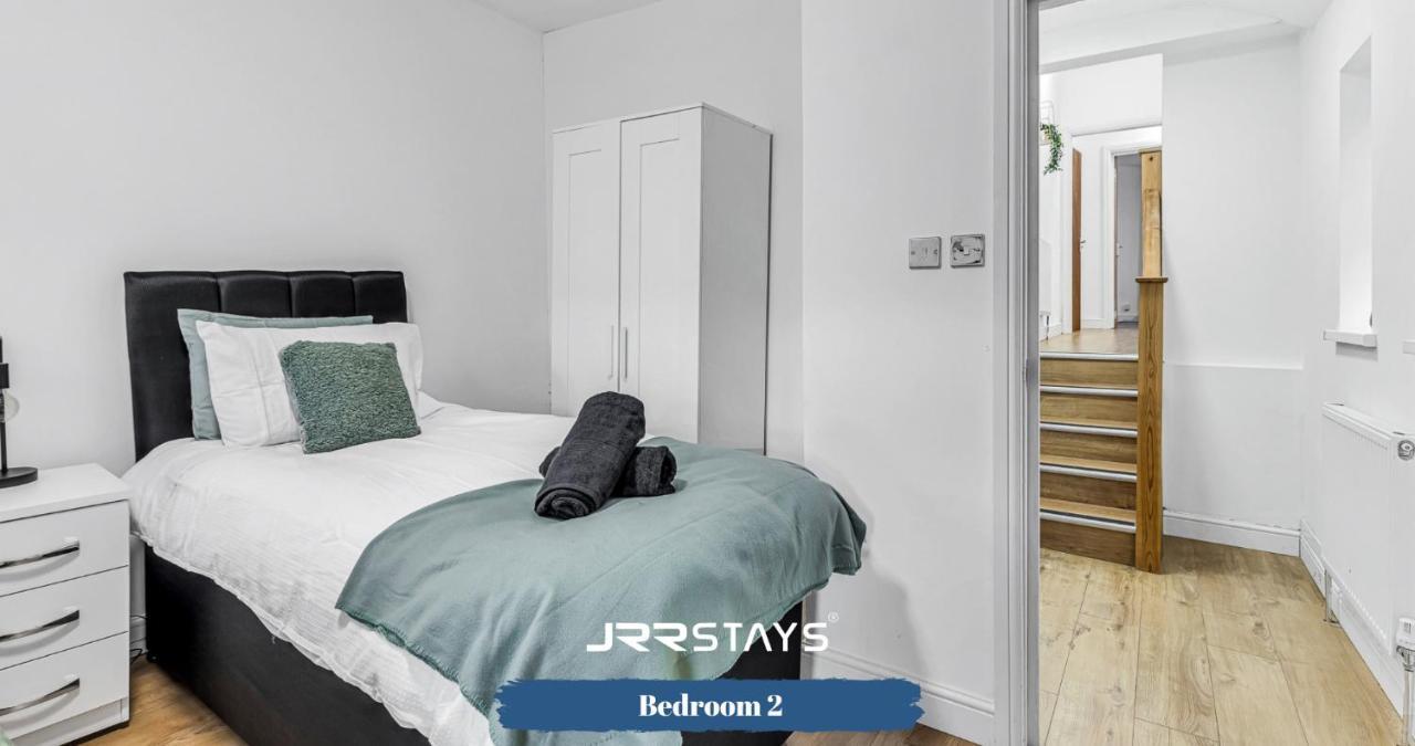 Cardiff Stylish 2 Bedroom Sleeps 6 Wi-Fi - Jrr Stays エクステリア 写真